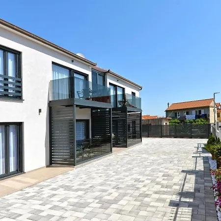 Apart M Top Apartments Close To The Center Murter Exterior photo