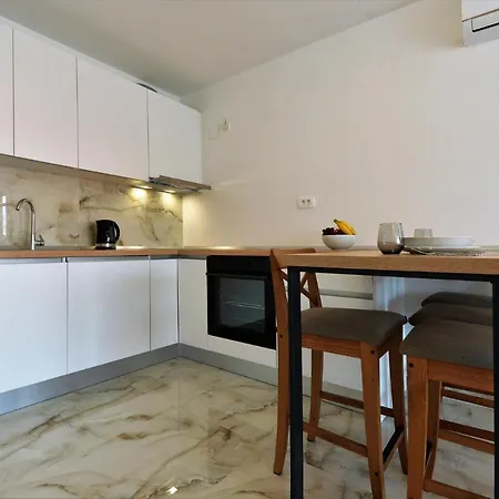 Apart M Top Apartments Close To The Center Murter Exterior photo